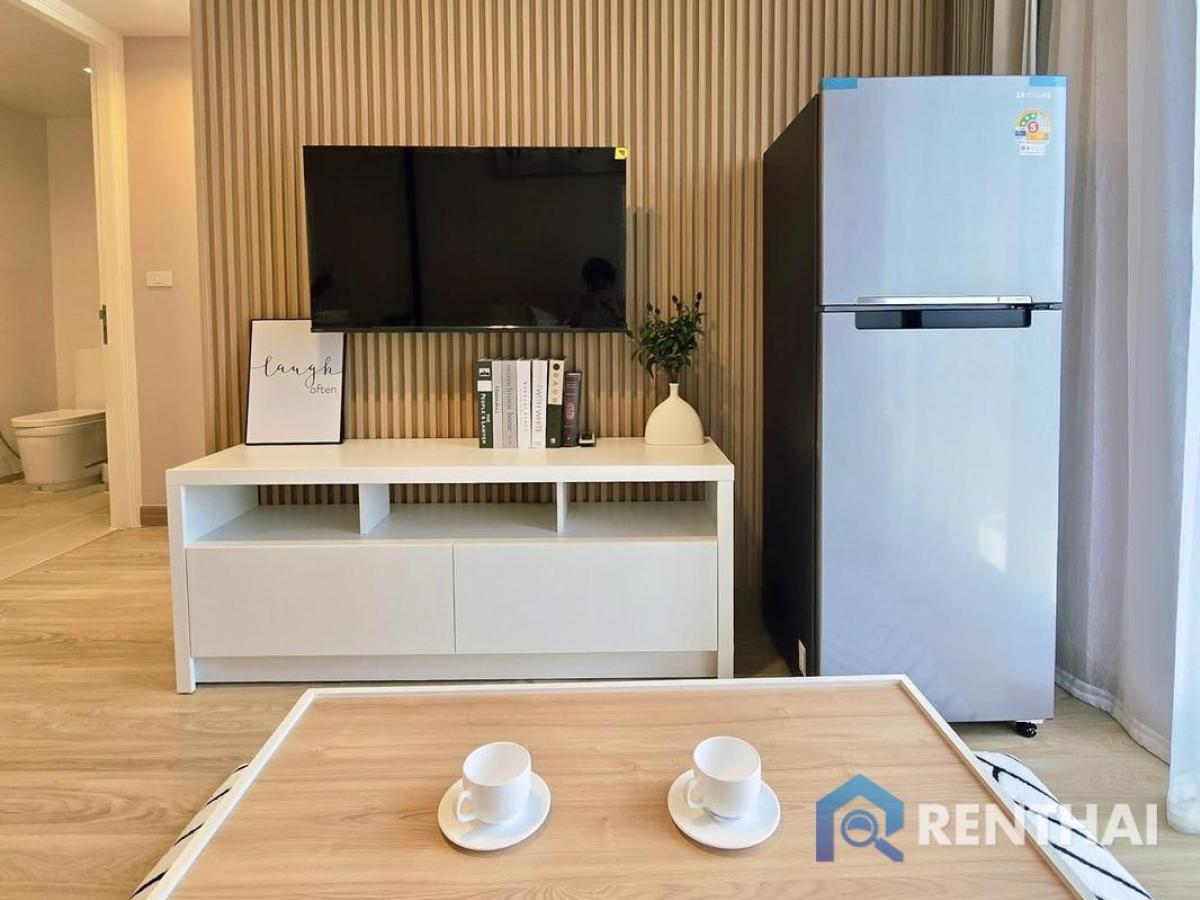 Fully Furnished 1bed Unixx South Pattaya Condo at 2.359 Mb with Parking & Gym Loading...