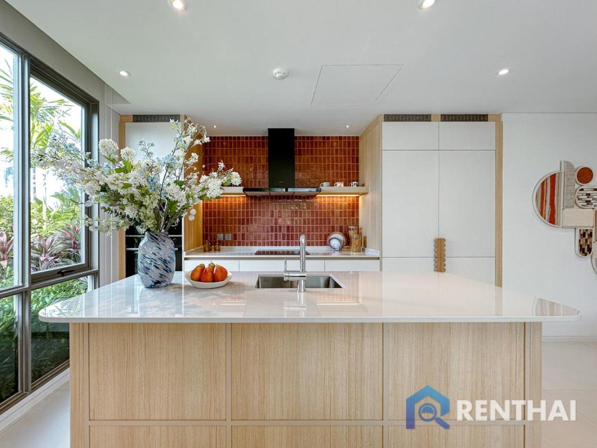 ขายคอนโดภูเก็ต : สำหรับ ขาย คอนโด 3 ห้องนอน ที่ The Standard Residences