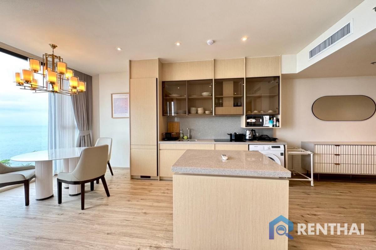 ขายคอนโดพัทยา บางแสน ชลบุรี สัตหีบ : คอนโดหรูติดหาดวงศ์อมาตย์ 2 ห้องนอน 2 ห้องน้ำ 81 ตร.ม. วิวทะเล คอนโดอารมณ์ วงศ์อมาตย์