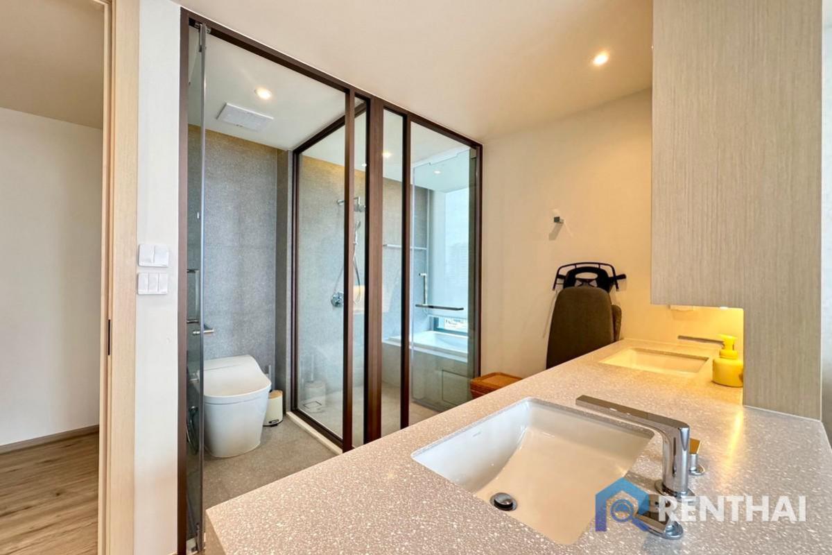 ขายคอนโดพัทยา บางแสน ชลบุรี สัตหีบ : คอนโดหรูติดหาดวงศ์อมาตย์ 2 ห้องนอน 2 ห้องน้ำ 81 ตร.ม. วิวทะเล คอนโดอารมณ์ วงศ์อมาตย์