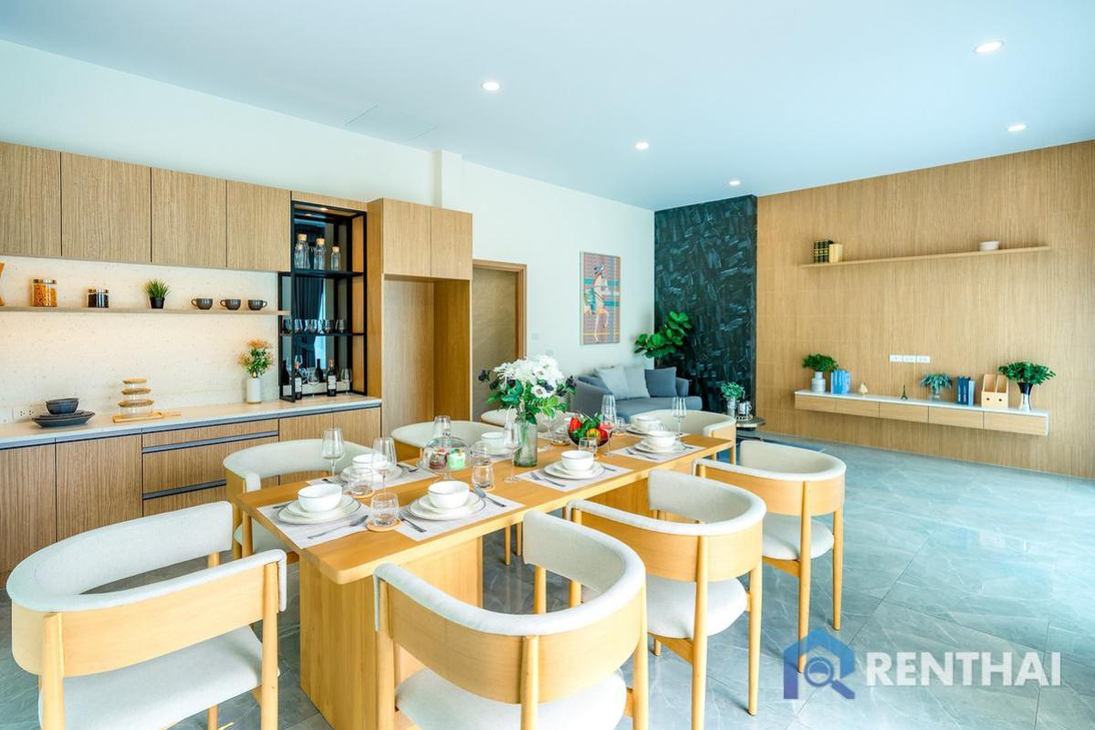 For SaleHousePattaya, Bangsaen, Chonburi : Last Corner unit 2 story villa for sale!