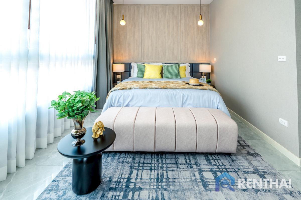 For SaleHousePattaya, Bangsaen, Chonburi : Last Corner unit 2 story villa for sale!