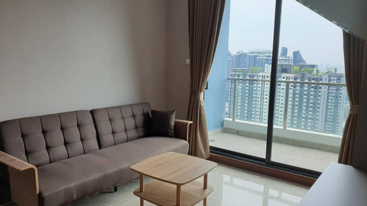 Condo for sale next to SWU and very close to the office in Asoke area, very good price. Loading...