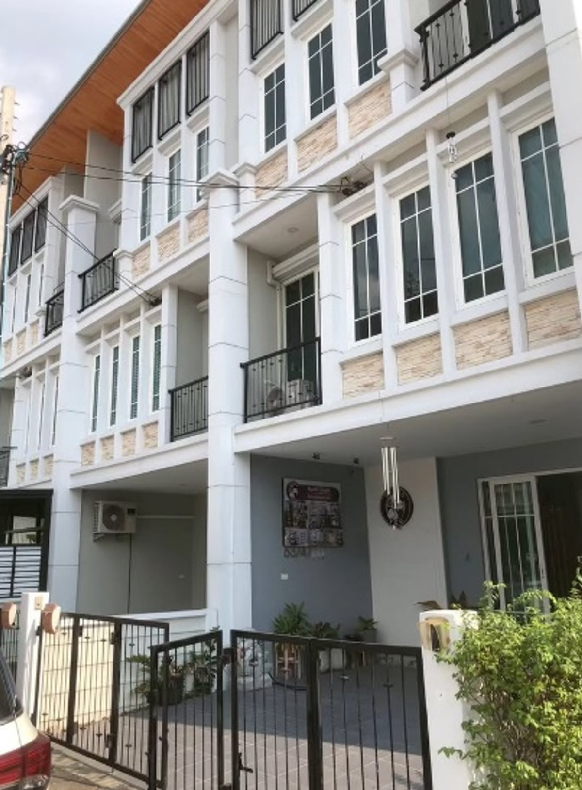 ให้เช่าทาวน์โฮมแจ้งวัฒนะ เมืองทอง : จดทะเบียนบริษัทฯ ได้ 🏡 ให้เช่า *หลังมุม* ทาวน์โฮม 3 ชั้น โครงการ Golden City แจ้งวัฒนะ - เมืองทอง