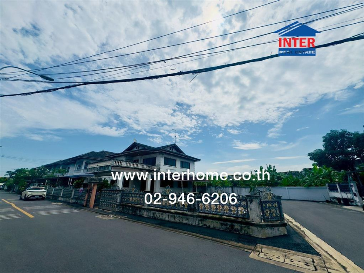 2-story detached house, 123.1 sq m, Sap Sombun Village. Soi Pracha Uthit 91 Pracha Uthit Road Suksawat Road, Thung Khru District, Bangkok Loading...