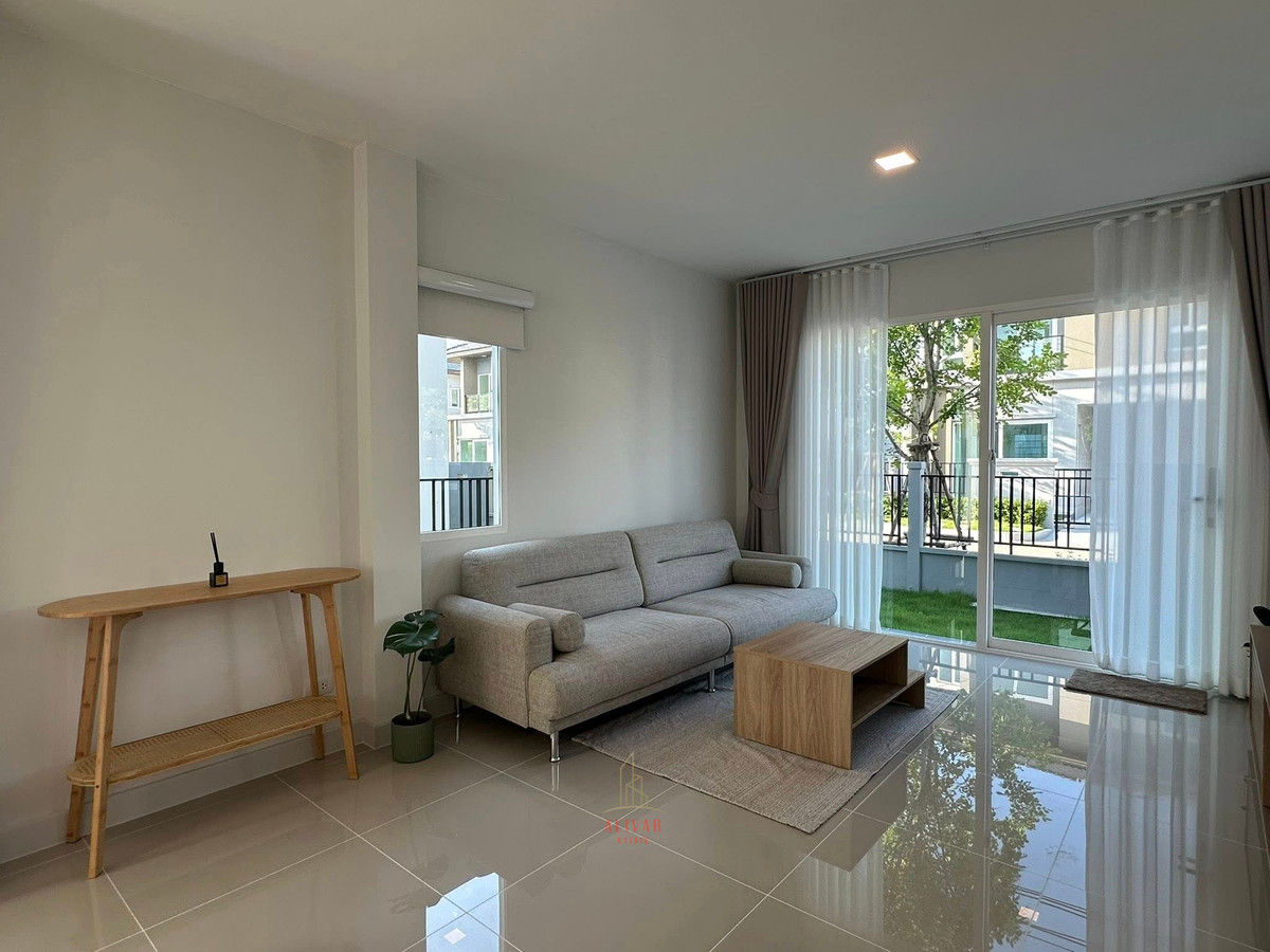 For RentSamut Prakan,Samrong : RH101225 2-story semi-detached house for rent at Grande Pleno Mega Bangna, next to Mega Bangna.