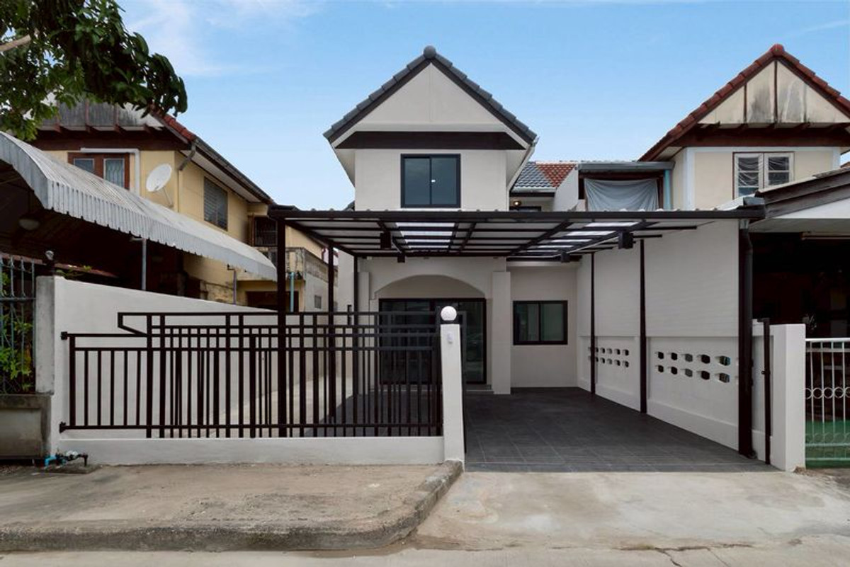 ขายแจ้งวัฒนะ เมืองทอง : 📌 Sale!!! 🏡 บ้านแฝด หมู่บ้านลานทอง ติวานนท์-ปากเกร็ด  (รีโนเวทใหม่ ทำเลดี เดินทางสะดวก 💖💖💖 )📌