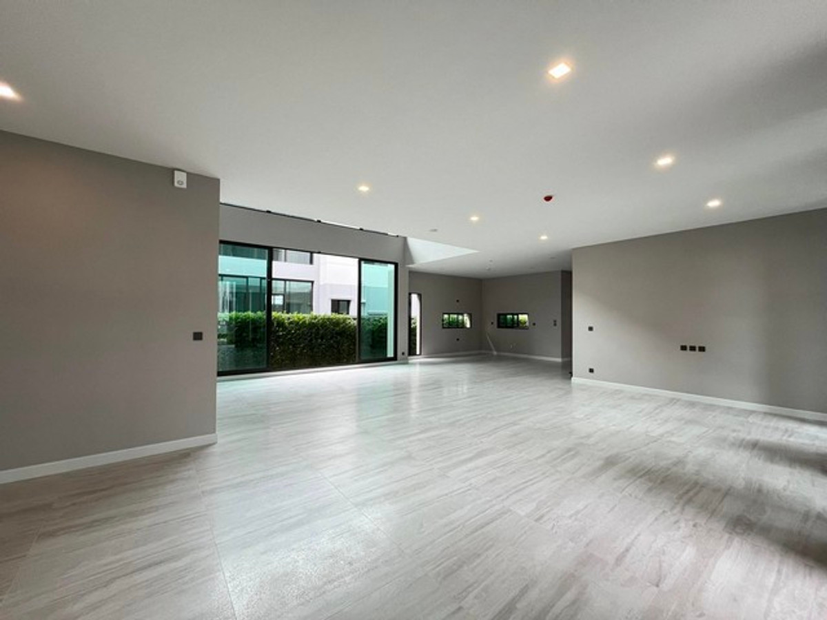 ขายบ้านปิ่นเกล้า จรัญสนิทวงศ์ : ขายบ้านเดี่ยว แกรนด์ บางกอก บูเลอวาร์ด ปิ่นเกล้า-กาญจนา ที่ดิน 190 ตารางวา พื้นที่ 817 ตร.ม. Pool villa