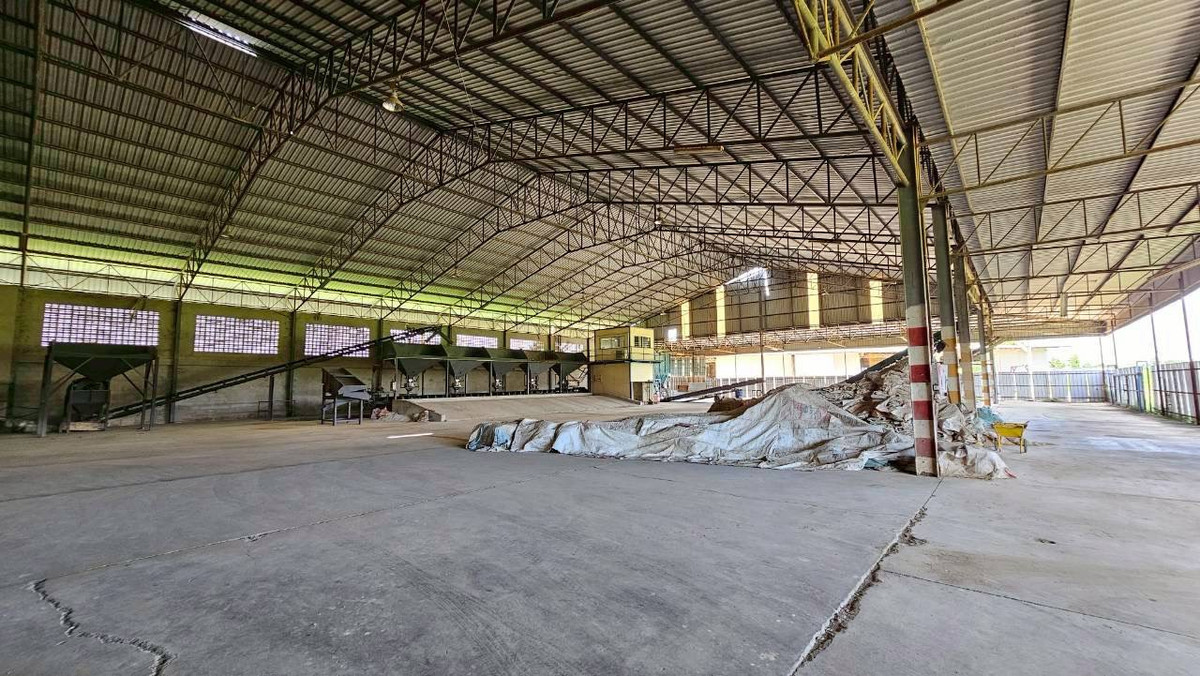 For SaleFactoryKanchanaburi : Fertilizer factory for sale Comes with a R.N.4 license that is legal. Complete with a complete set of machinery + specialized fertilizer production formula Able to continue business immediately
