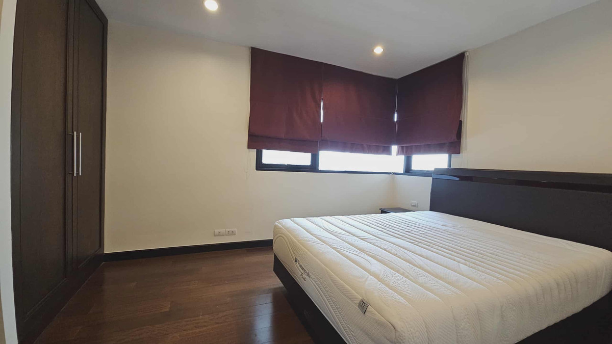 ✅ Sathorn Garden for Rent (Condo for rent Sathorn Garden) 3 bedrooms 3 bathrooms Loading...