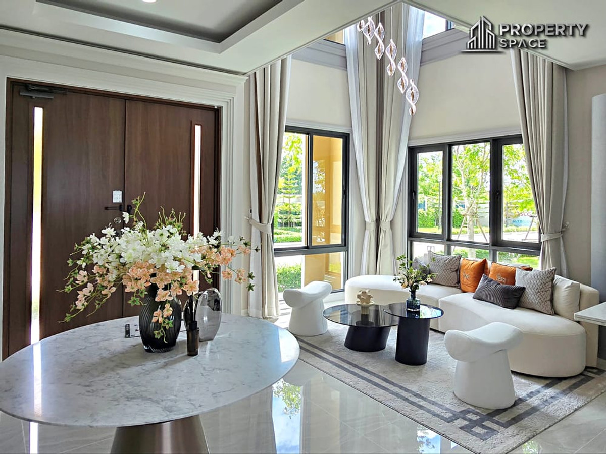 Brand New Scandinavian-Inspired 4 Bedroom Detached House In Pattaya For Sale Loading...
