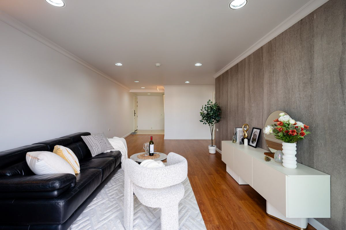 2-Bedroom Residence at Grand Heritage Thonglor Loading...