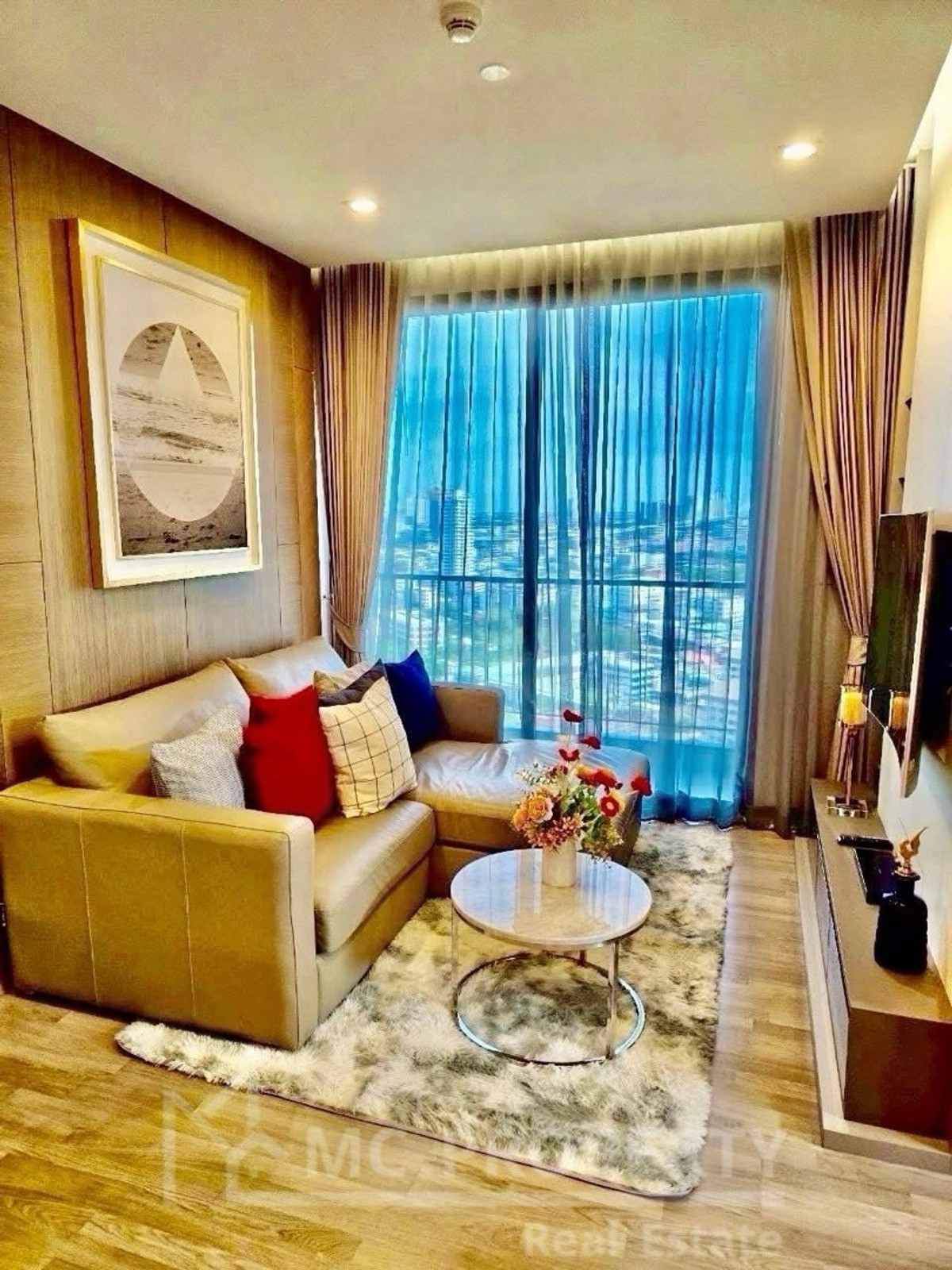 For SaleCondoSathorn, Narathiwat : the room sathorn-st.louis 2 bedroom 65sqm for sale only 9.5mb please contact 0816878954