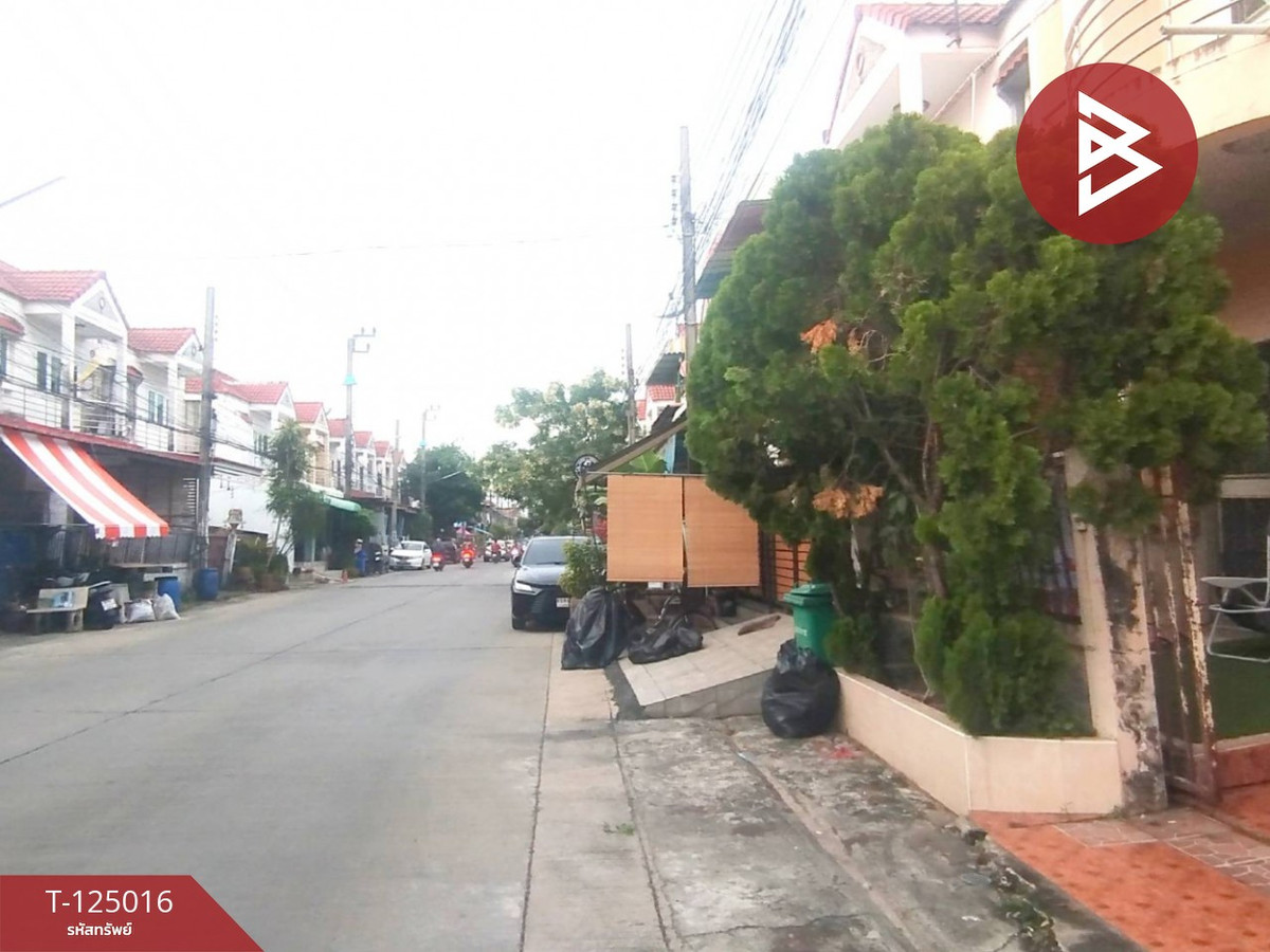 ขายทาวน์เฮ้าส์ หมู่บ้านเฟื่องฟ้าวิลล่า11 เฟส4 แพรกษา สมุทรปราการ Loading...