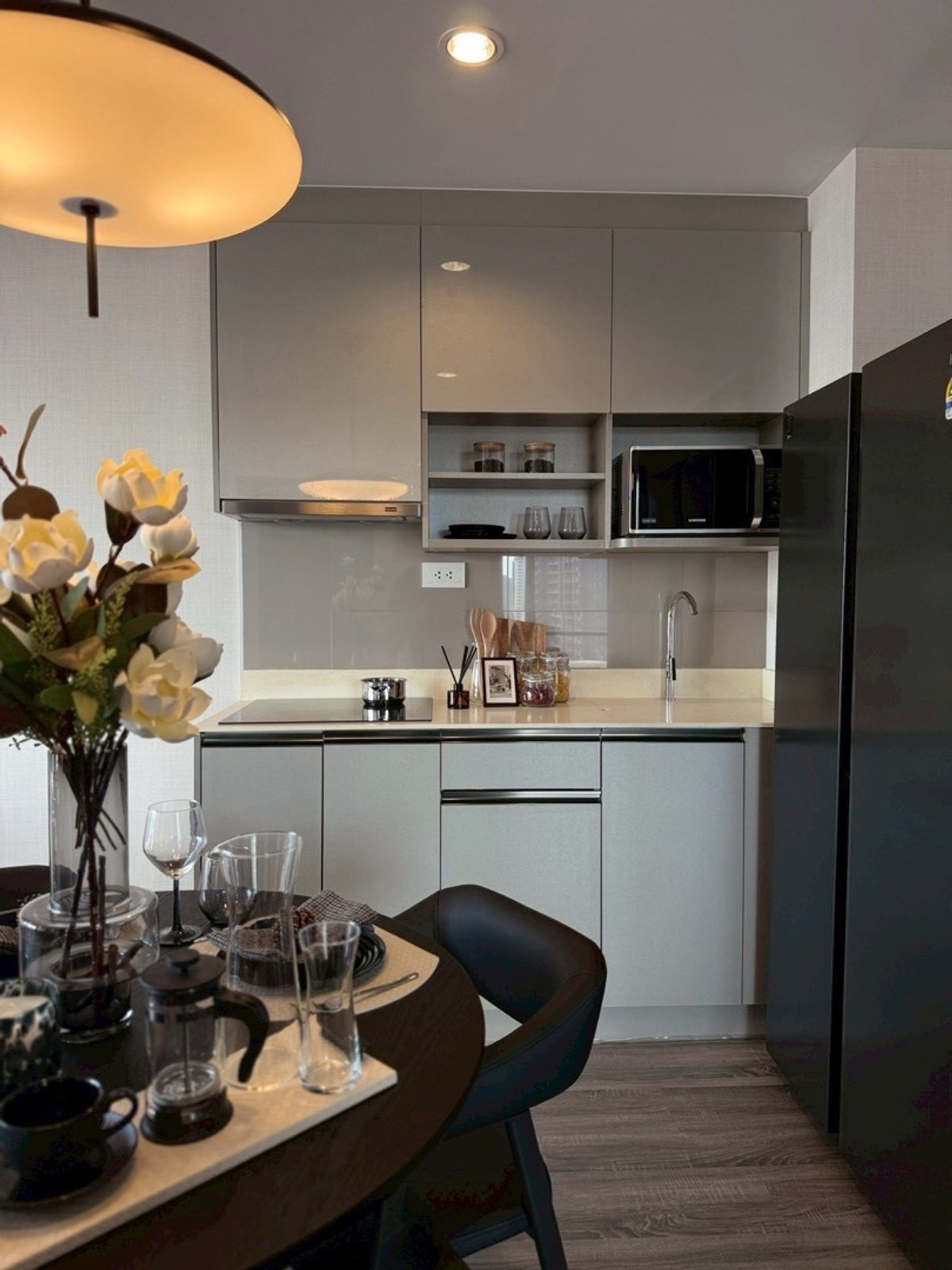 For Sale ขายห้องตัวอย่าง Ideo Mobi Rangnam รางน้ำ 2 bed 1 bath 49.72 sq.m ราคา 7,690,000 บาท  Loading...