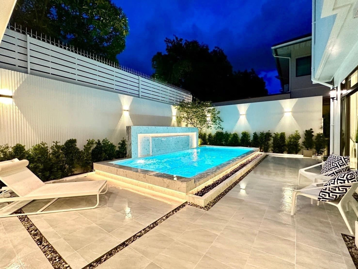 2-storey luxury house with furniture, beautifully decorated, for rent in Lat Krabang-Suvarnabhumi area. Near The Paseo Mall, Lat Krabang, only 700 meters. Loading...