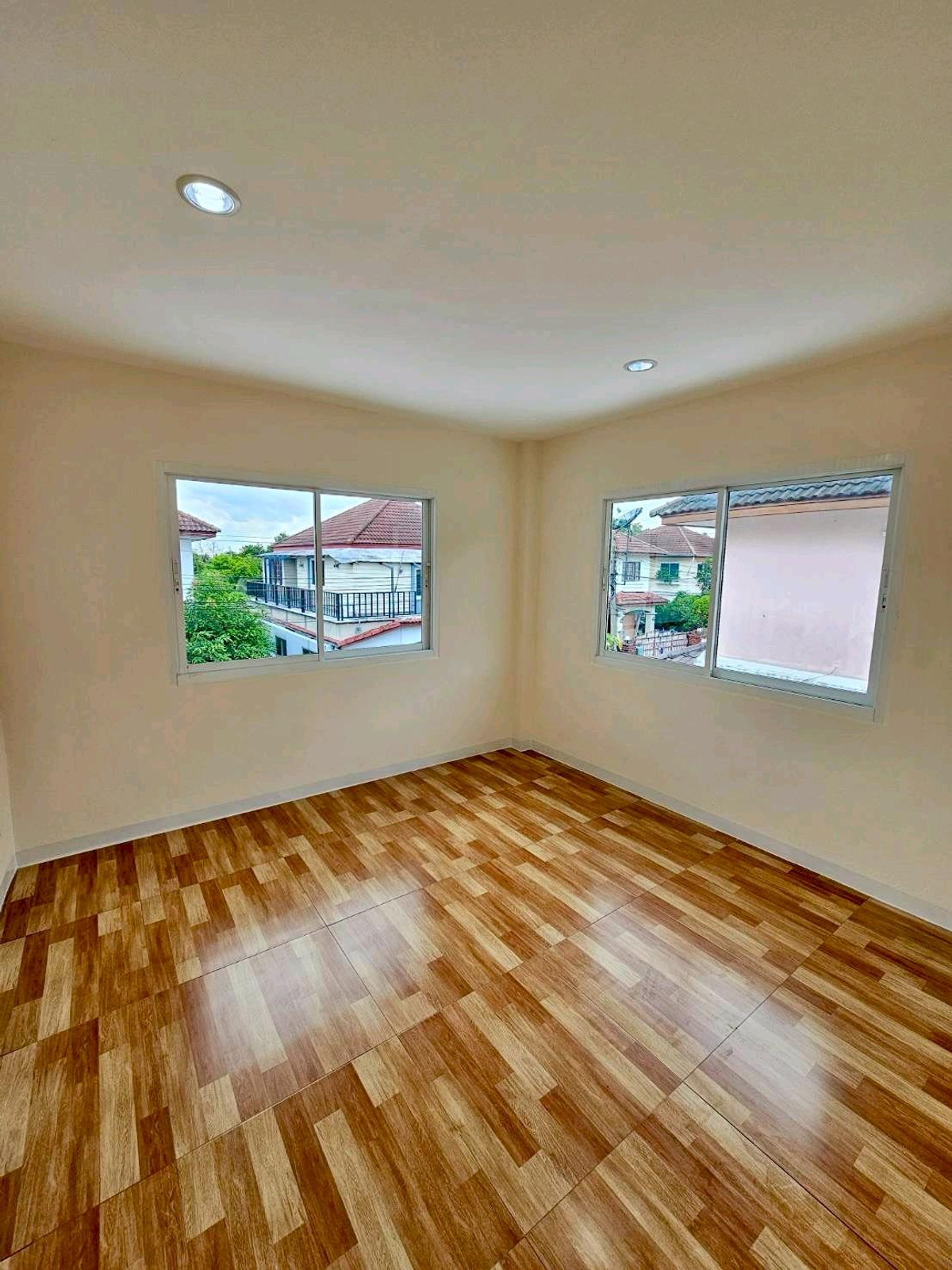 For SaleHouseNawamin, Ramindra : 2-story detached house, KC Garden Home Village 11, Nimitmai 40, Big C, Makro, Lotus, renovated and ready to move in. Free furniture Convenient travel Pink Line