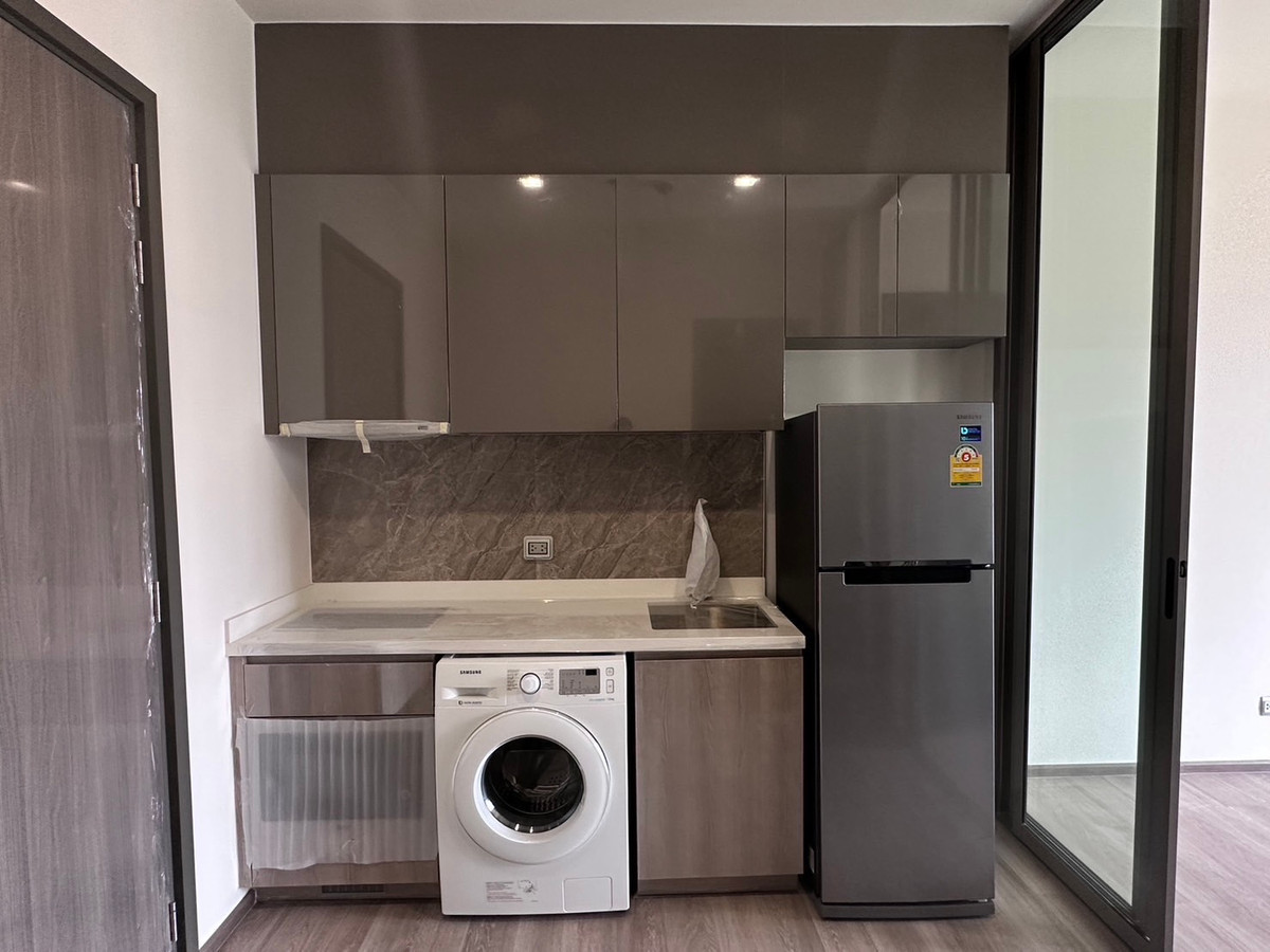 Hot Deal! Brand-new condo for rent with excellent facilities — just minutes from Shrewsbury International School.🏆🏆Rhythm Charoenkrung Pavillion By Jinyanaz🥇🥇 Loading...