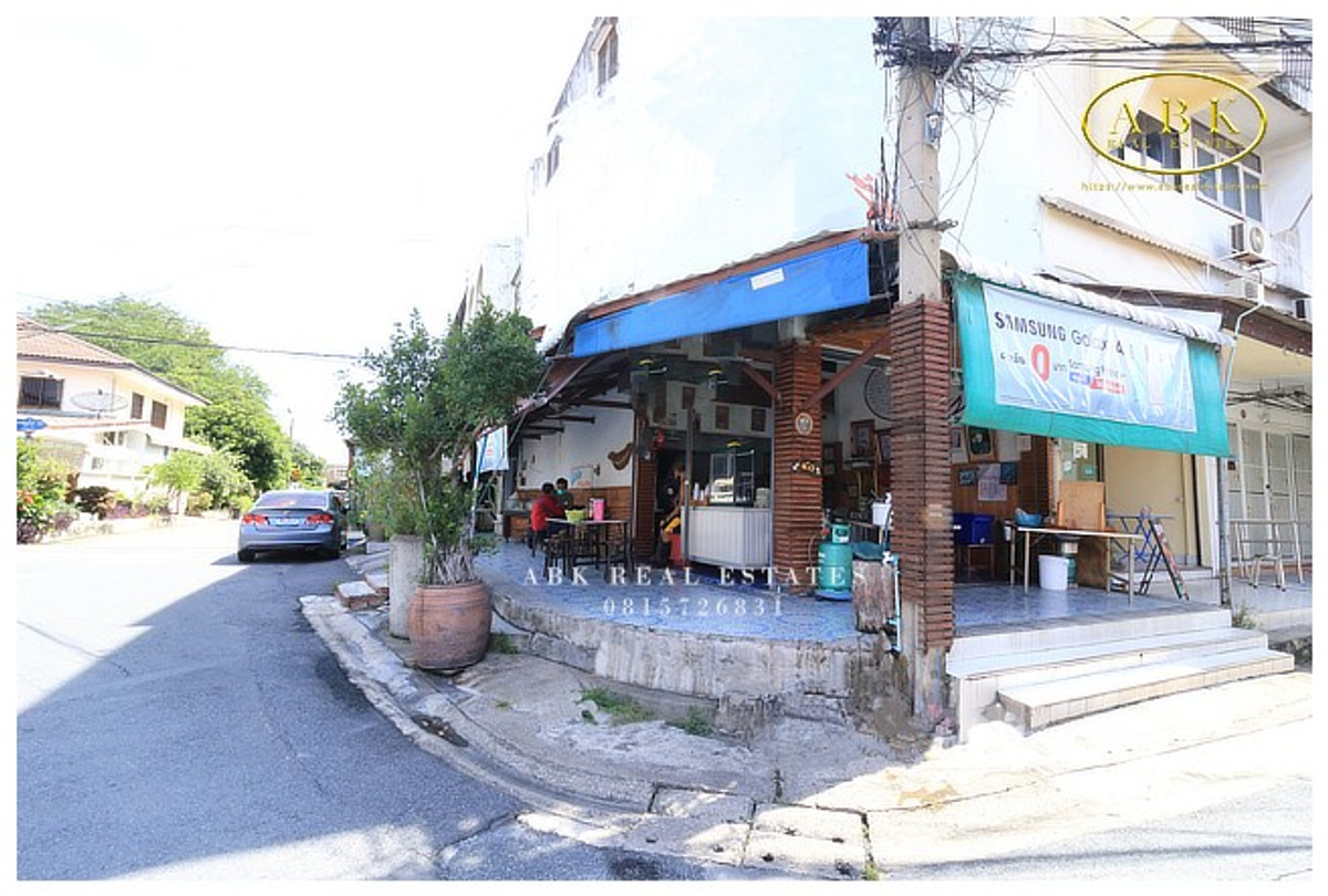 Commercial building for sale, Ramintra KM 7, price 12.9 million baht. Loading...