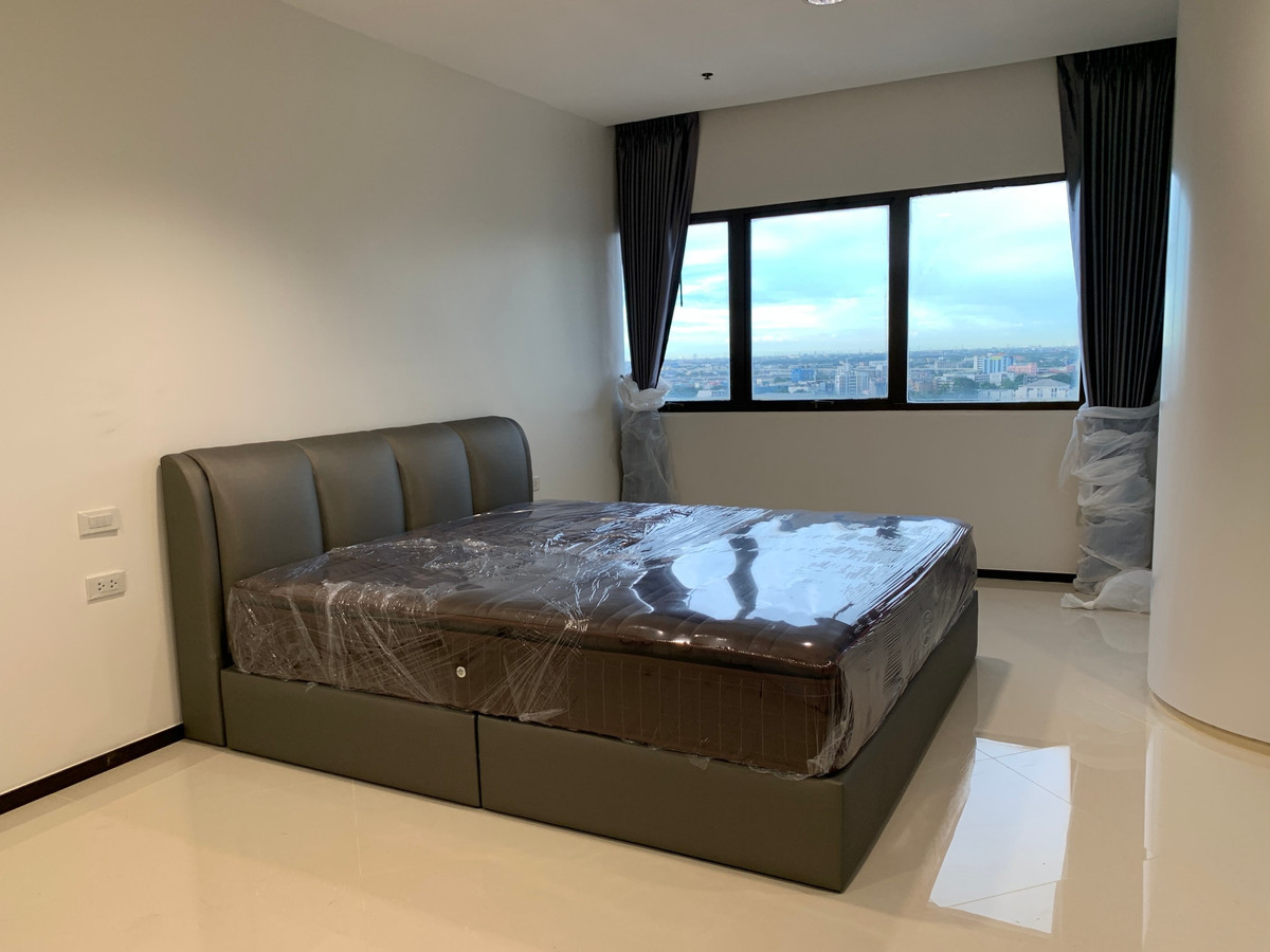 เซ็นทรัลซิตี้ บางนา อีสทาวเวอร์ / Central City East Tower Loading...