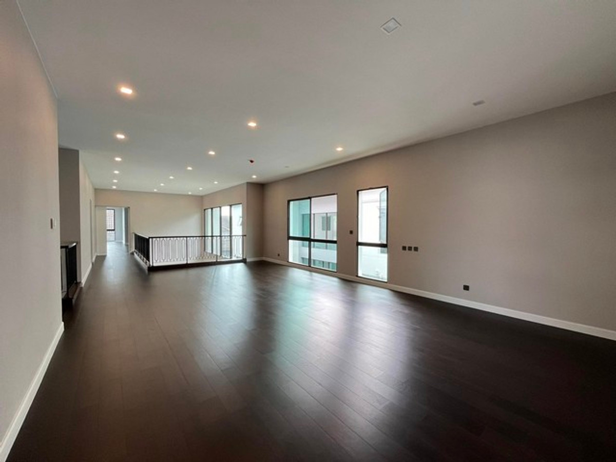 ขายบ้านปิ่นเกล้า จรัญสนิทวงศ์ : ขายบ้านเดี่ยว แกรนด์ บางกอก บูเลอวาร์ด ปิ่นเกล้า-กาญจนา ที่ดิน 190 ตารางวา พื้นที่ 817 ตร.ม. Pool villa