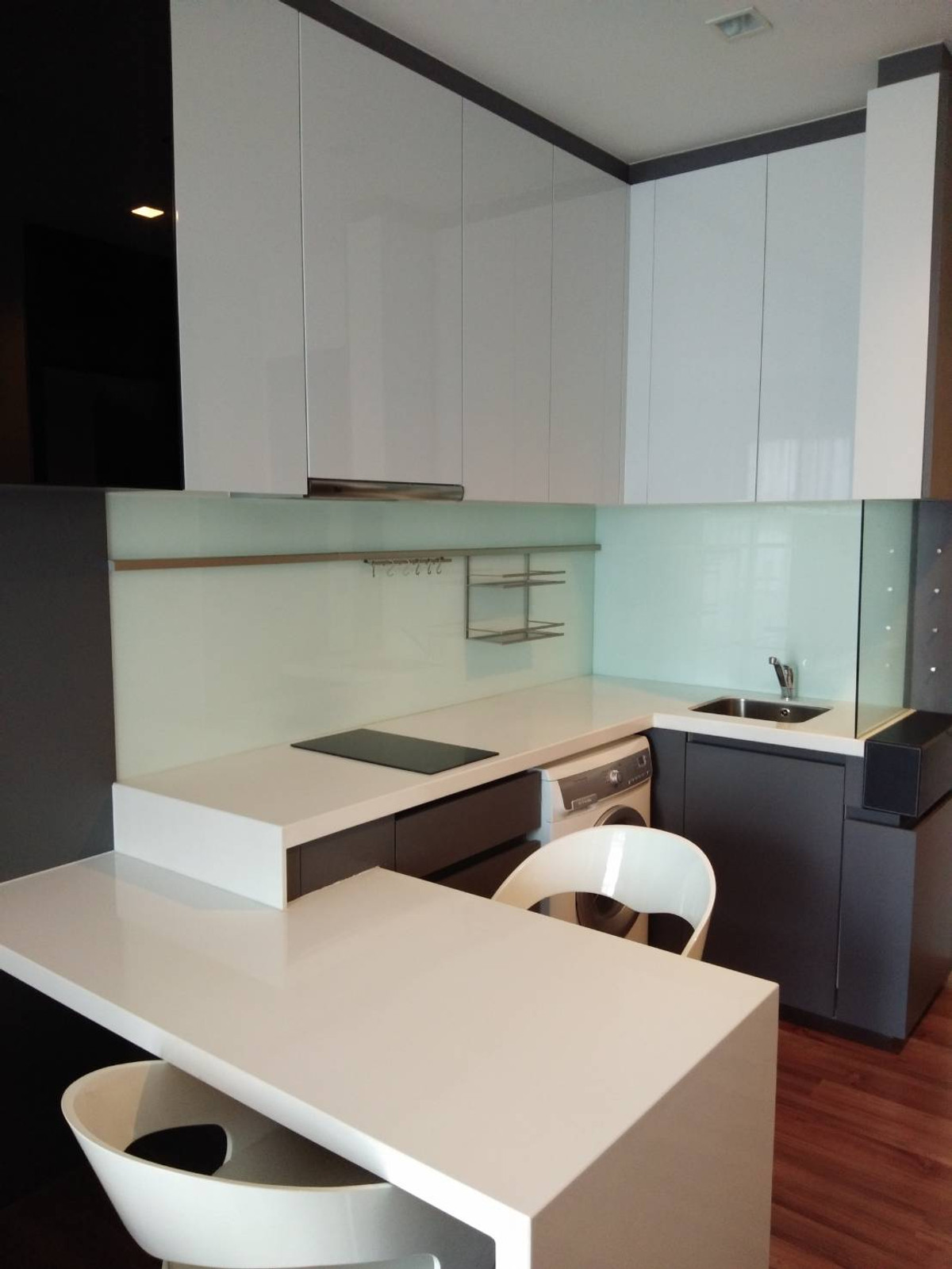 คอนโด ชั้น 12 ทำเลดี พร้อมเฟอร์นิเจอร์ ตกแต่งสวยงาม ให้เช่า ย่านรัชดา-ห้วยขวาง ใกล้MRT ศูนย์วัฒนธรรมแห่งประเทศไทย เพียง 250 เมตร Loading...