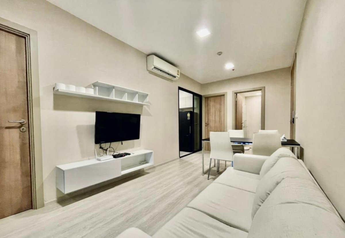 For RentCondoRama9, Petchburi, RCA : For rent: Condolette Mist Rama 9 (corner room), big room, beautiful, good location, ready to move in, near MRT Rama 9. If interested, contact Line @841qqlnr
