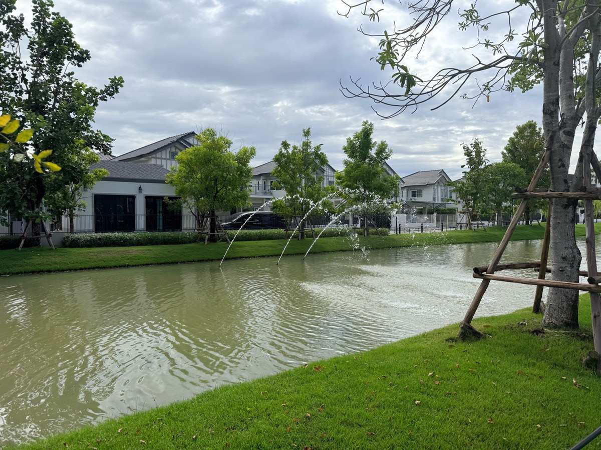 Exactly on the cover, ready to move in, fully furnished Loading...