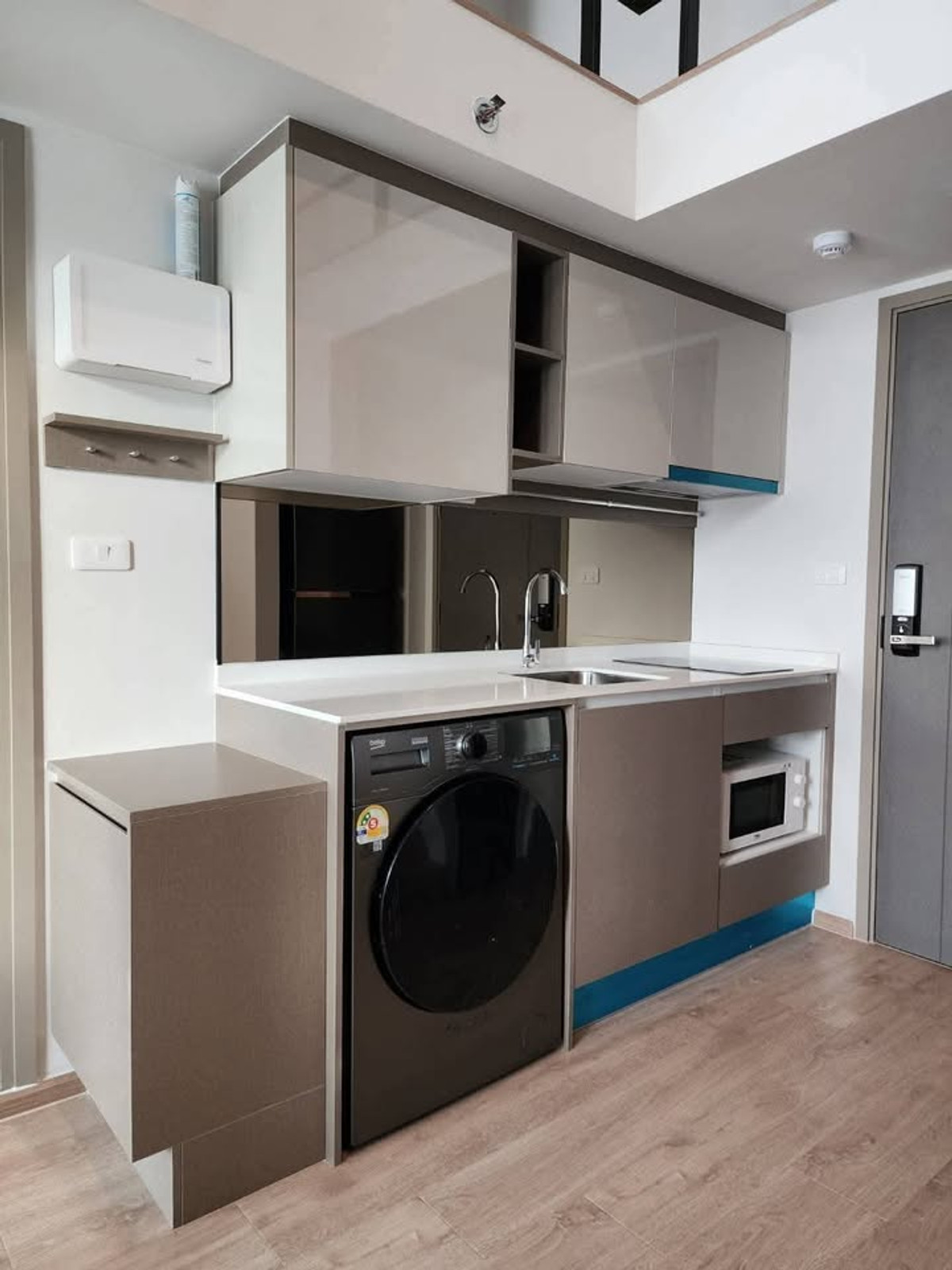 ให้เช่าคอนโดพระราม 9 เพชรบุรีตัดใหม่ RCA : เช่าคอนโด IDEO Rama 9 - Asoke/ไอดีโอ พระราม 9 - อโศก (G6810025)