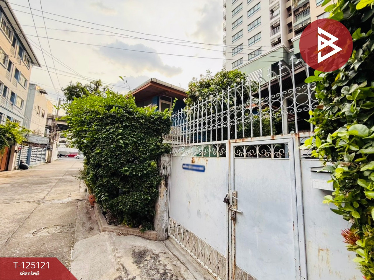 Single house for sale, area 50 sq m, Bang Phlat, Bangkok. Loading...