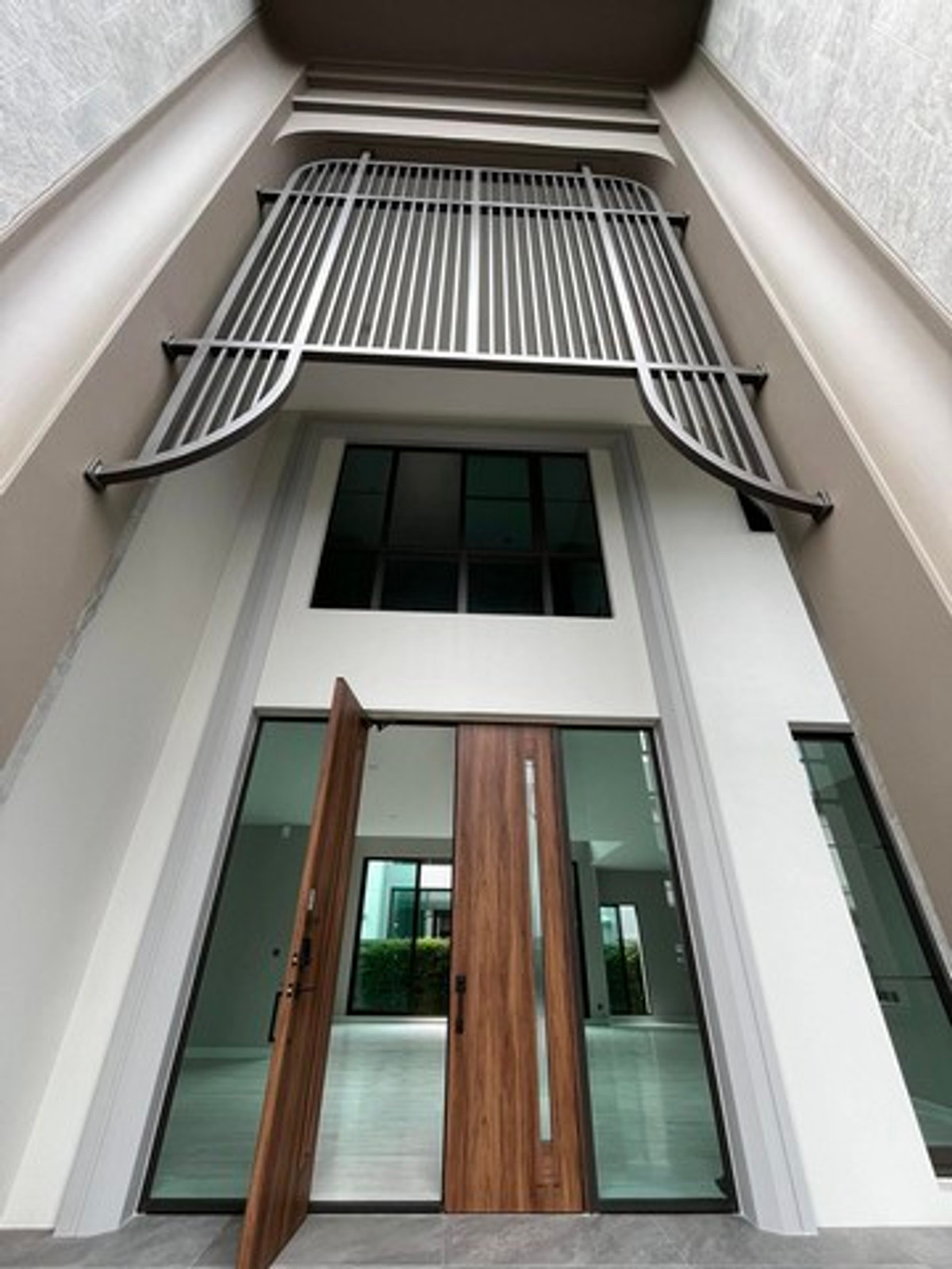 ขายบ้านปิ่นเกล้า จรัญสนิทวงศ์ : ขายบ้านเดี่ยว แกรนด์ บางกอก บูเลอวาร์ด ปิ่นเกล้า-กาญจนา ที่ดิน 190 ตารางวา พื้นที่ 817 ตร.ม. Pool villa