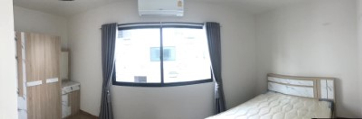 3-story townhome for rent Baan Klang Muang Srinakarin - On Nut project, air conditioned, fully furnished, 3 bedrooms, 3 bathrooms, 1 large living room, price 37,000/month. Loading...