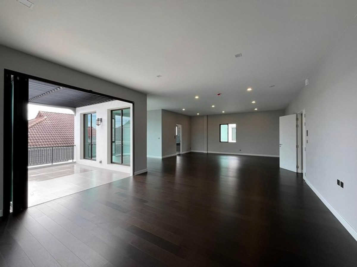 ขายบ้านปิ่นเกล้า จรัญสนิทวงศ์ : ขายบ้านเดี่ยว แกรนด์ บางกอก บูเลอวาร์ด ปิ่นเกล้า-กาญจนา ที่ดิน 190 ตารางวา พื้นที่ 817 ตร.ม. Pool villa