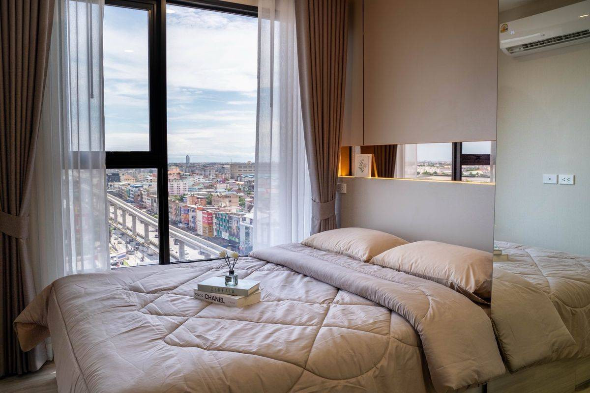 For RentCondoSamut Prakan,Samrong : Condo for rent: Origin Plug and Play Srinakarin, near JAS Urban Srinakarin, just 1 minute.