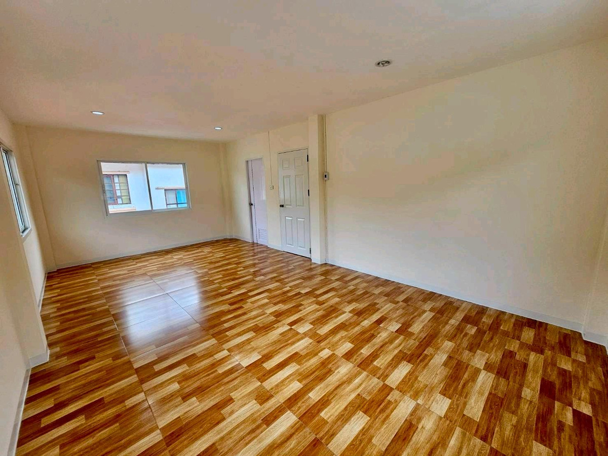 For SaleHouseNawamin, Ramindra : 2-story detached house, KC Garden Home Village 11, Nimitmai 40, Big C, Makro, Lotus, renovated and ready to move in. Free furniture Convenient travel Pink Line