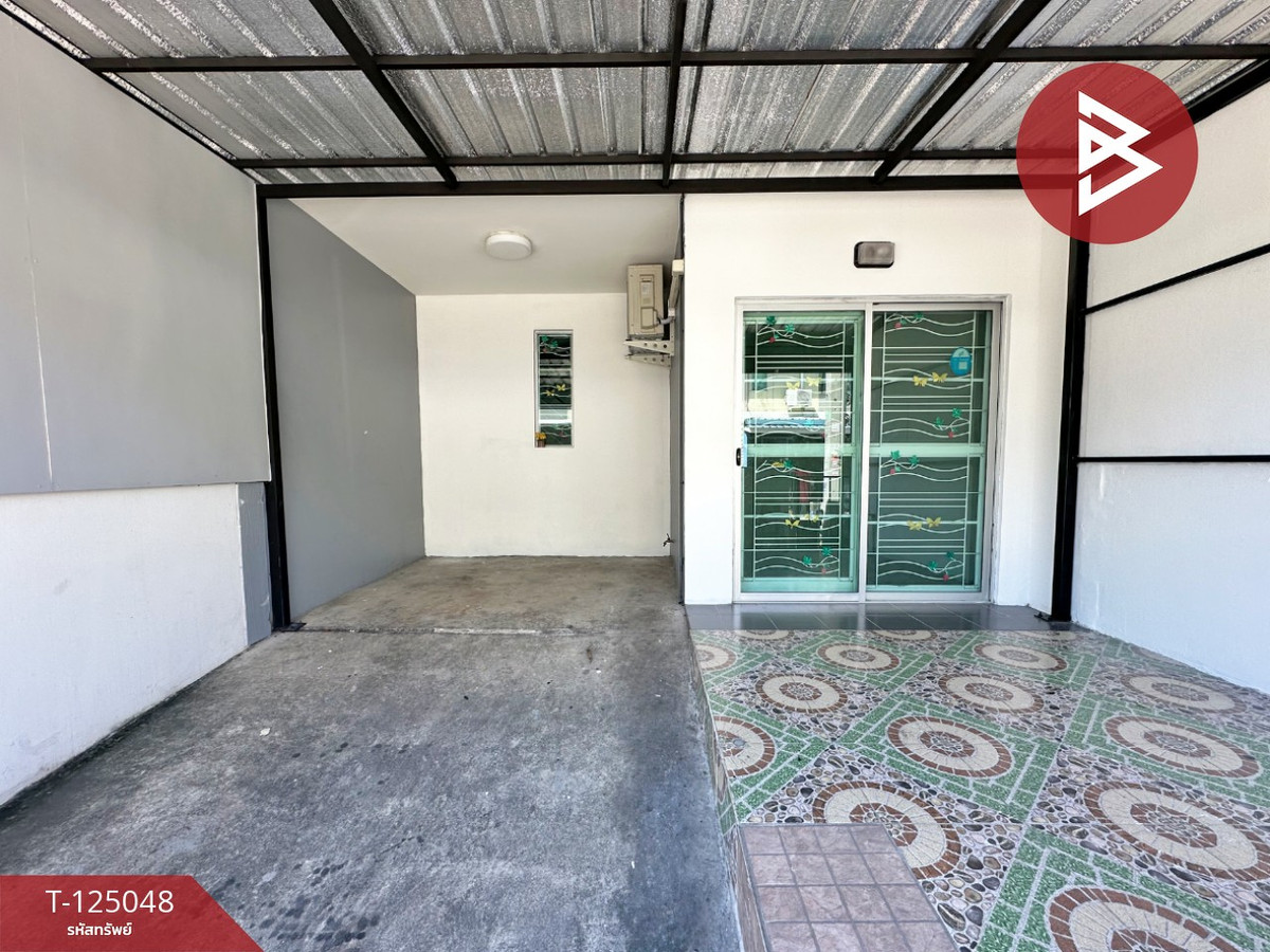 Townhouse for sale Pruksa Village 87/2 Srinakarin-Bangna Samut Prakan, ready to move in. Loading...
