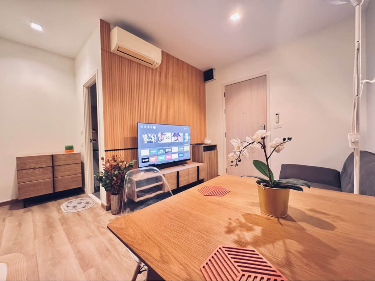 ไนท์บริดจ์ สกายริเวอร์ โอเชียน / Knightsbridge Sky River Ocean Loading...