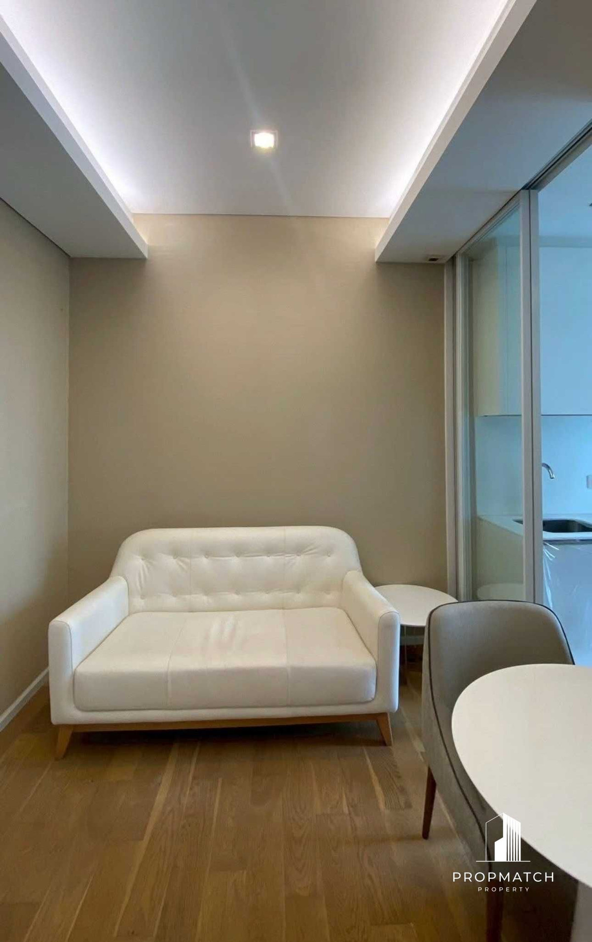 ✨Flash Deal ✨The Saint Residences ( 1Bed 1Bath 30.57SQM.) พร้อมอยู่ ! เพียง  2,590,000บาท Tel.0981315848 @propmatch Loading...