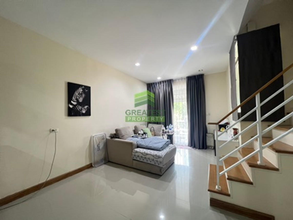 ขาย หมู่บ้านโกลเด้นทาวน์2 พระราม2 Golden Town2 Rama 2 ทาวน์โฮม 2 ชั้น เนื้อที่ 19.70 ตร.ว. ต่อเติมครัว พร้อมเฟอร์ หลังมุม ติดสวน     Loading...