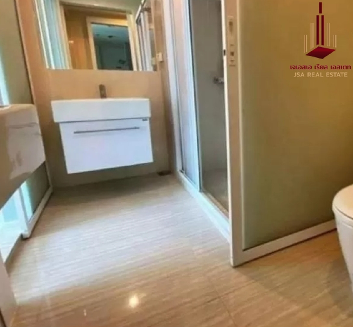 For RentCondoRatchadapisek, Huaikwang, Suttisan : ✨ For Rent: Life Ratchadapisek Condo ✨ 💰 Only 22,000 THB/month