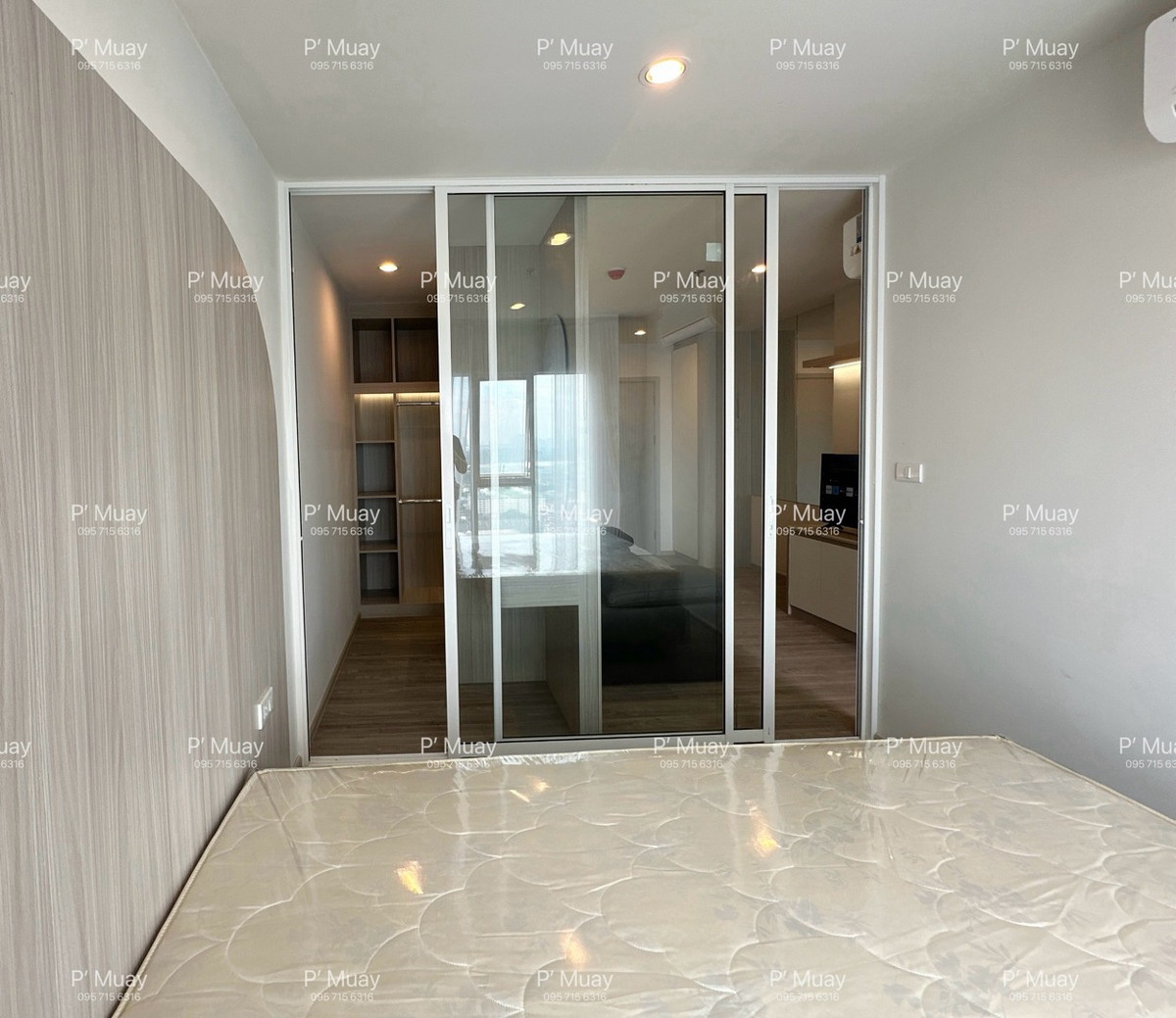 ให้เช่าคอนโดบางนา แบริ่ง ลาซาล : 🎉ให้เช่า ห้องใหม่มือ 1  🎉 💖ไม้ สีเทา💖#RegentHomeBangna ตึก 🅰️ บิ้วอิน สวย🌟 มี Walk-in closet 🌟 📱Digital door lock📱#BTSบางนา เพียง 5 นาที ❤️ค่าเช่า 12,000 บาท