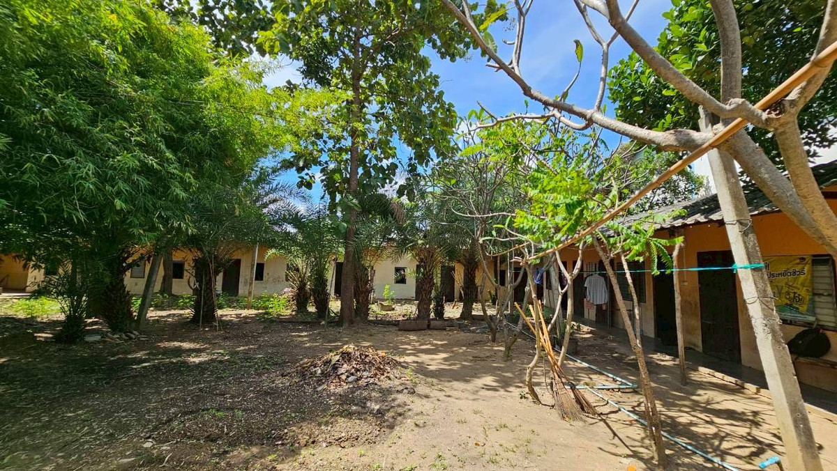 For SaleFactoryKanchanaburi : Fertilizer factory for sale Comes with a R.N.4 license that is legal. Complete with a complete set of machinery + specialized fertilizer production formula Able to continue business immediately