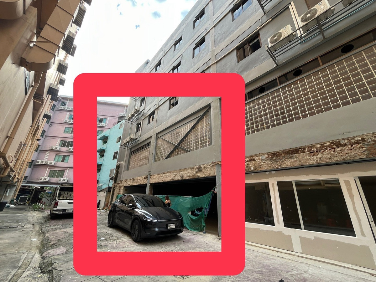 For RentRetail SpaceRatchadapisek, Huaikwang, Suttisan : Spa space for rent, massage shop, Private Spa / Lounge, Ratchadaphisek, Huai Khwang area, near the MRT, parking quota 10 cars.