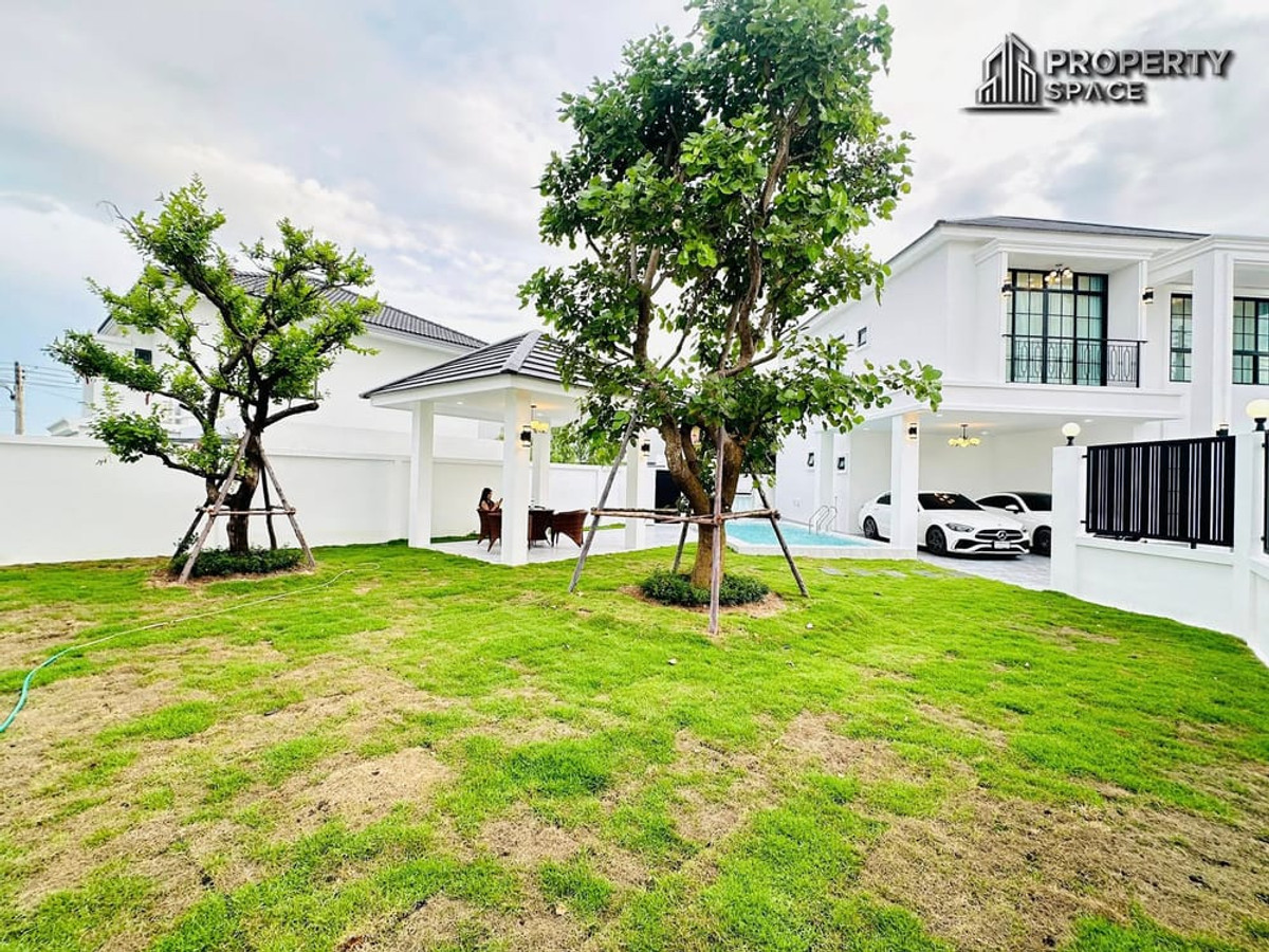 Brand New 4 Bedroom Pool Villa Near Jomtien Beach With Large Garden For Sale Loading...