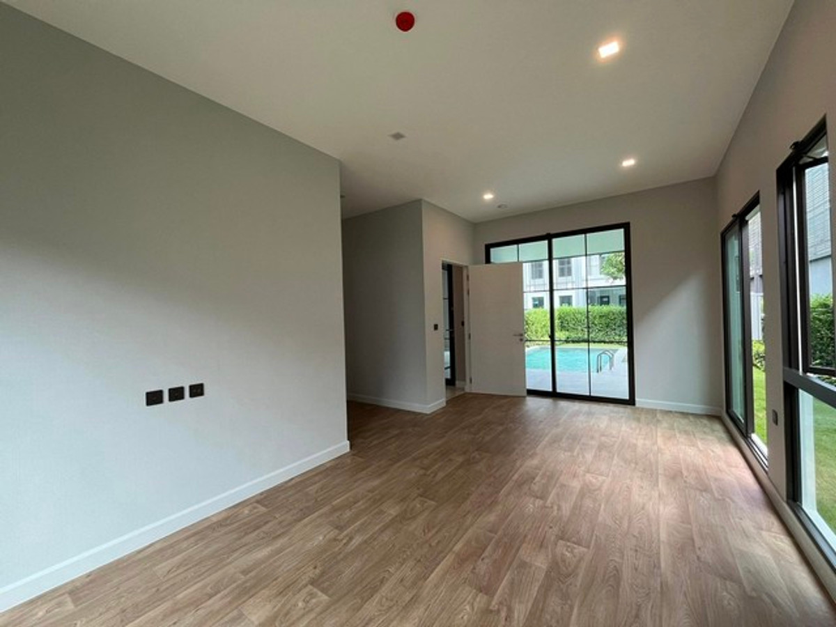 ขายบ้านปิ่นเกล้า จรัญสนิทวงศ์ : ขายบ้านเดี่ยว แกรนด์ บางกอก บูเลอวาร์ด ปิ่นเกล้า-กาญจนา ที่ดิน 190 ตารางวา พื้นที่ 817 ตร.ม. Pool villa