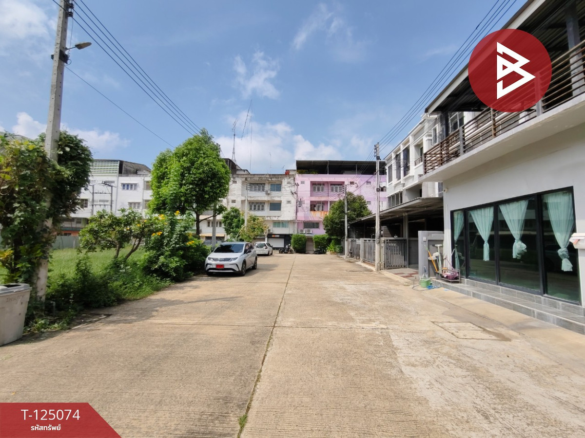 ขายทาวน์โฮม 2 ชั้น ถ.สมบูรณ์กุล เหน้าเมือง ราชบุรี Loading...