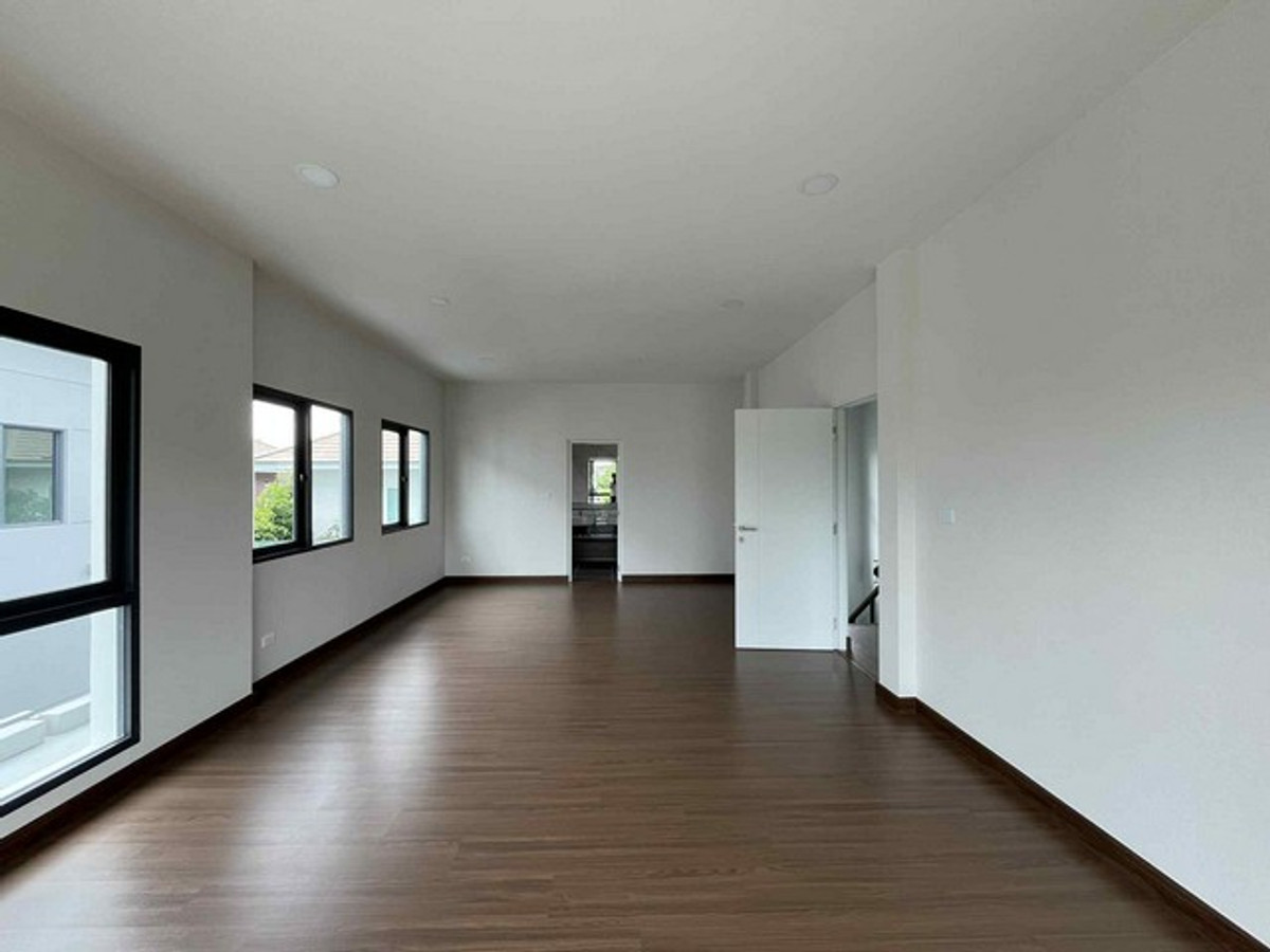 ขายบ้านแจ้งวัฒนะ เมืองทอง : ขายบ้านเดี่ยว THE CITY ดอนเมือง แจ้งวัฒนะ ที่ดิน 106.8 ตารางวา พื้นที่ใช้สอย 416 ตร.ม. 5 ห้องนอน 6 ห้องน้ำ