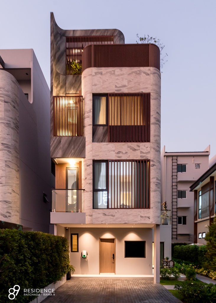 For SaleHouseRama9, Petchburi, RCA : 89 Residence, Luxury Townhome in Prime Rama 9 Special Offer: Only 1 Unit Left! Perfect for both Investment & Private Living 