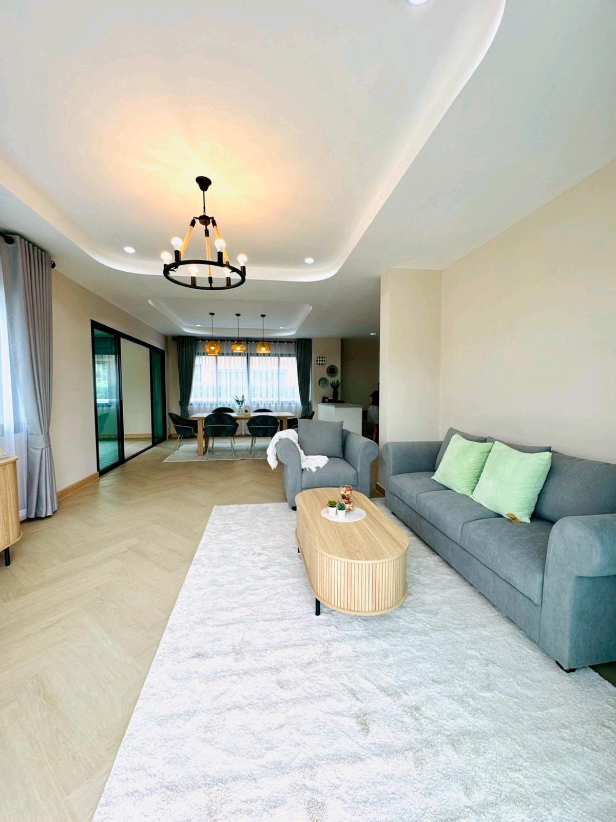 For SaleHouseNawamin, Ramindra : 2-story detached house, luxury home, The Takkhana Village. Pink Line Fashion Island Department Store, The Promenade, Big C, Makro, Lotus, near Hathaimit Fresh Market, Minburi Market, renovated and ready to move in. Free furniture