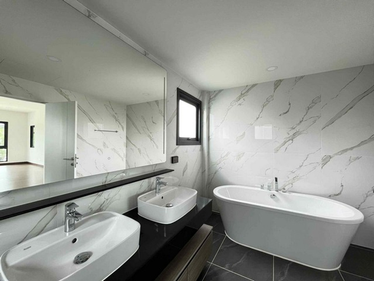 ขายบ้านแจ้งวัฒนะ เมืองทอง : ขายบ้านเดี่ยว THE CITY ดอนเมือง แจ้งวัฒนะ ที่ดิน 106.8 ตารางวา พื้นที่ใช้สอย 416 ตร.ม. 5 ห้องนอน 6 ห้องน้ำ